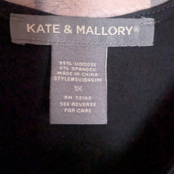 Kate & Mallory Black Asymmetrical Fringe Long Tank Top Women's 1x Plus Size - Picture 2 of 10